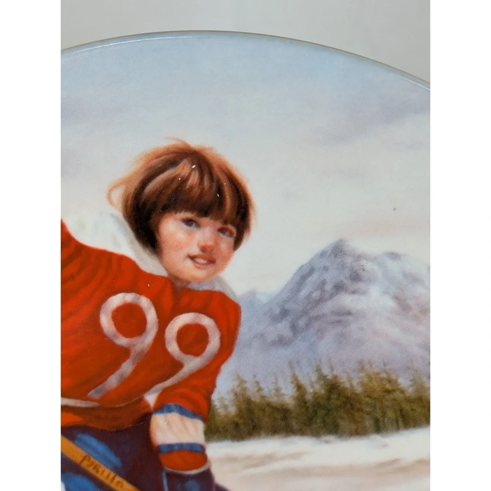 Vague Shadows Ltd The Hockey Player Decorative Plate Gregory Perillo Vintage